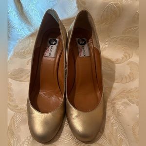 Lanvin gold wedges size 38. Used condition